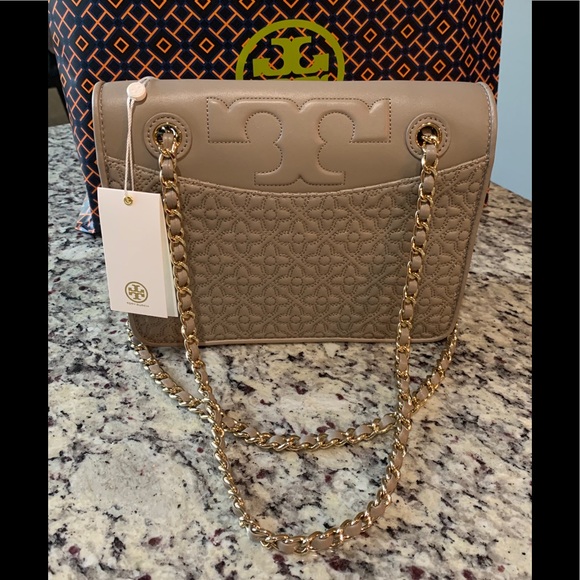 Tory Burch Handbags - NWT Authentic Tory Burch Bryant Shoulder Bag